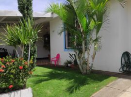 Urbanización Xochitlán casa 440, carretera a Masaya km 10.5